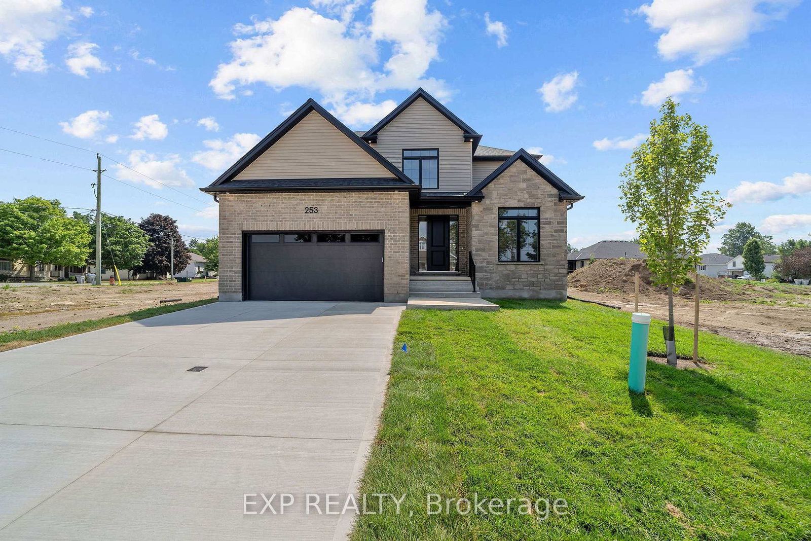 253-john-street-warwick-ontario-x13576534