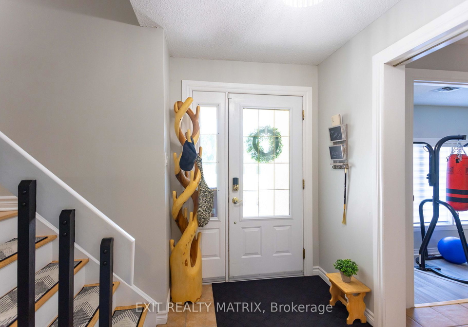 8399-rowan-drive-ottawa-ontario-x13577094