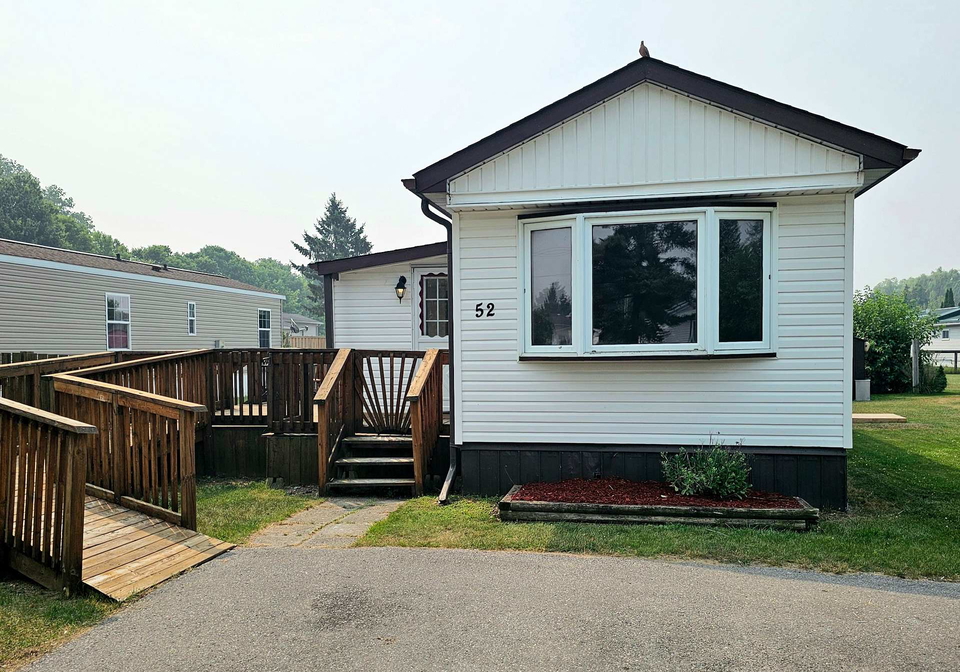 529-52-hwy2-estates-quinte-west-ontario-x13577662