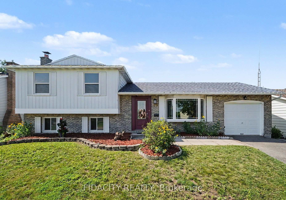18-ross-street-smiths-falls-ontario-x13577750