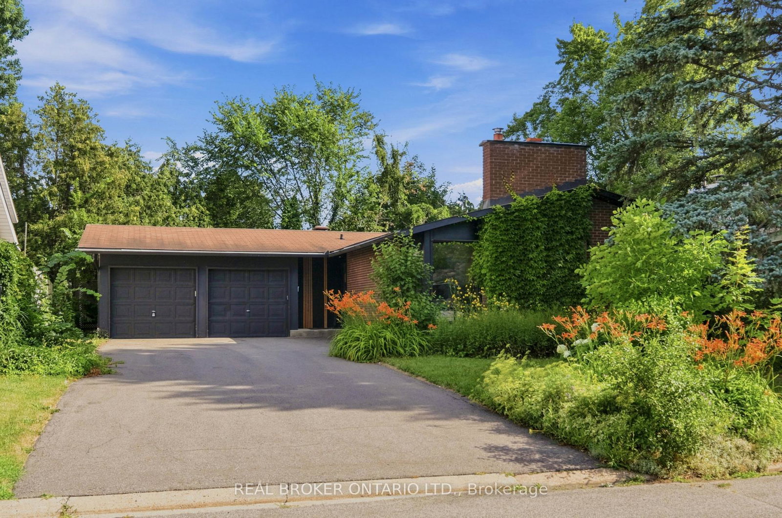 2021-woodglen-crescent-ottawa-ontario-x13578012