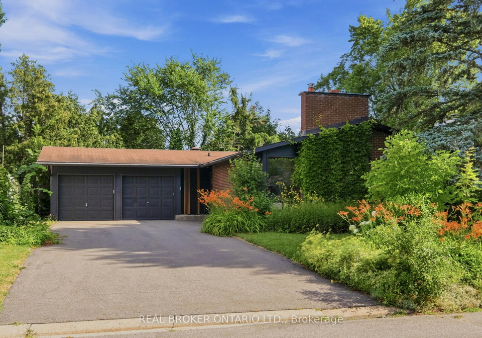 2021-woodglen-crescent-ottawa-ontario-x13578012