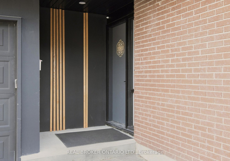 2021-woodglen-crescent-ottawa-ontario-x13578012