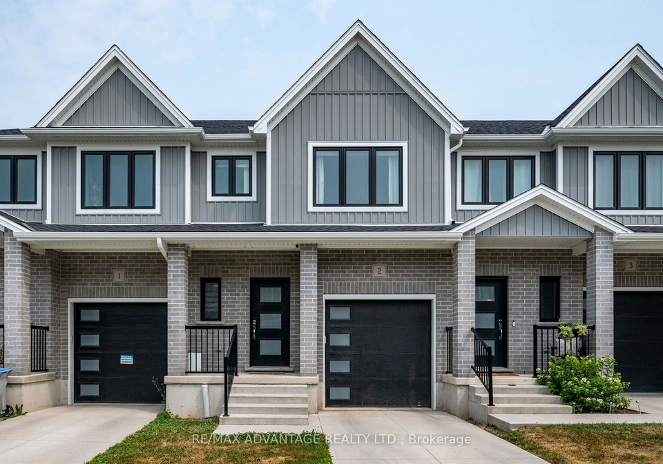 1-miller-drive-lucan-biddulph-ontario-x13578026
