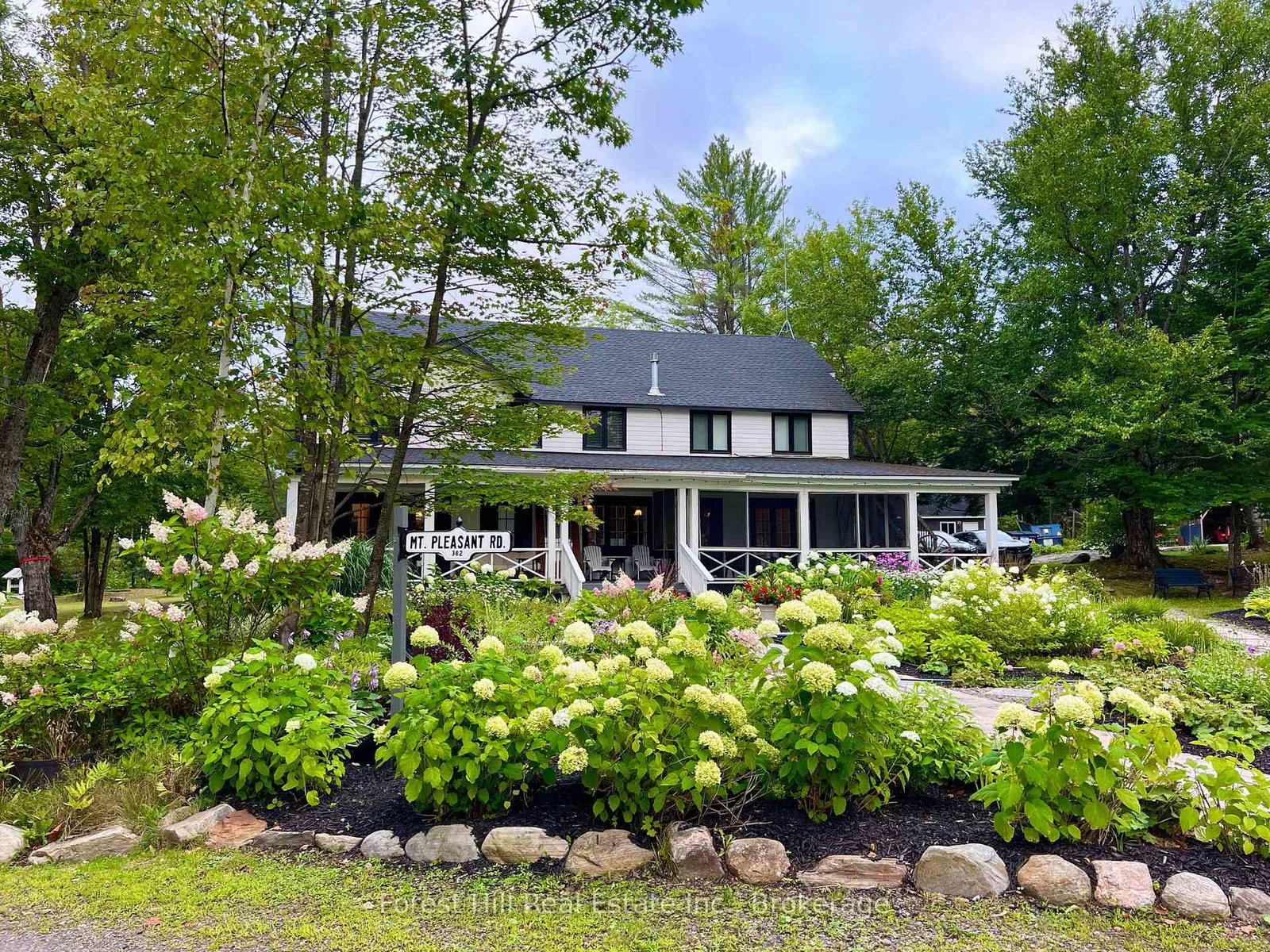 1040-walker-lake-drive-lake-of-bays-ontario-x13578400