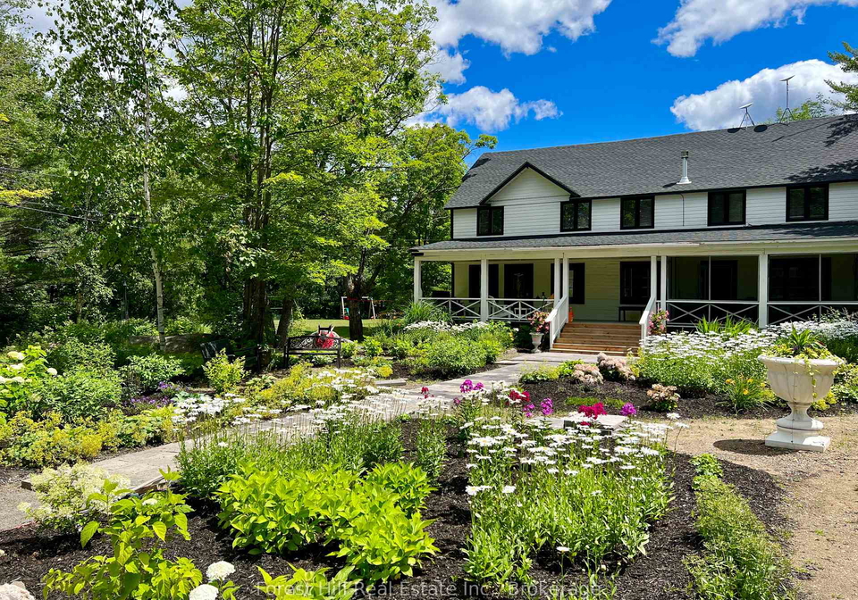 1040-walker-lake-drive-lake-of-bays-ontario-x13578400