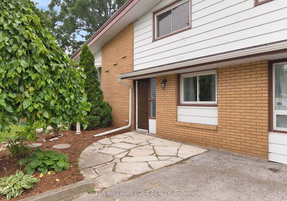 421-rock-chapel-road-hamilton-ontario-x13578476