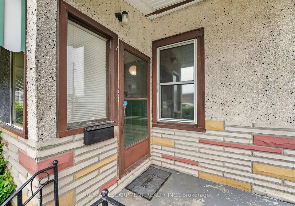 37-page-street-st-catharines-ontario-x13578630