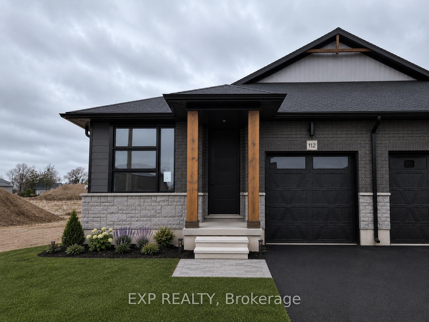 112-thackeray-way-minto-ontario-x13578728
