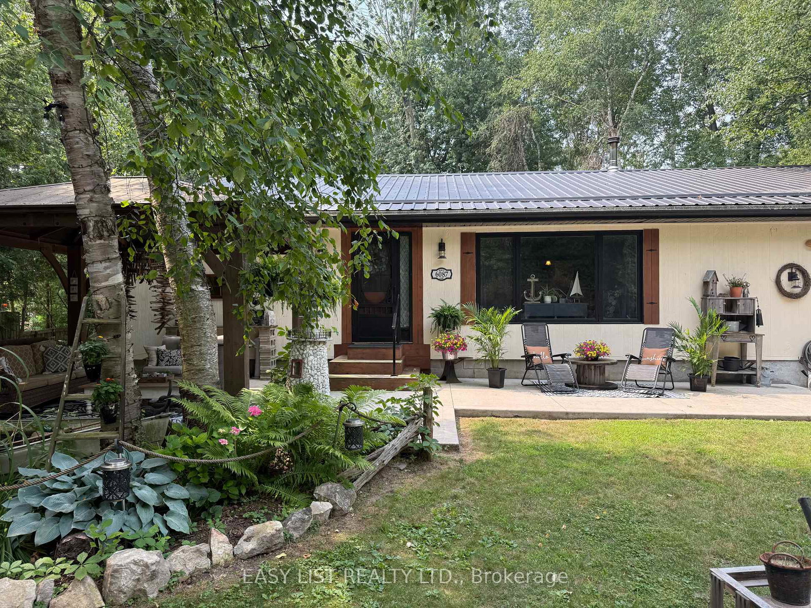 6087-birch-lane-lambton-shores-ontario-x13578752