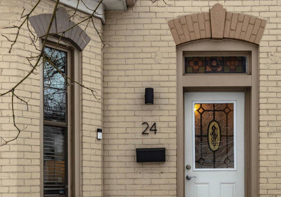 24-baillie-street-hamilton-ontario-x13578786