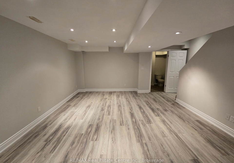 95-westmeadow-drive-kitchener-ontario-x13578888