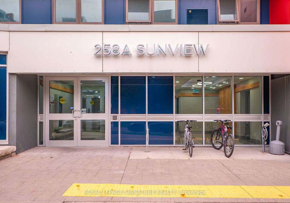 258a-sunview-street-waterloo-ontario-x13579042