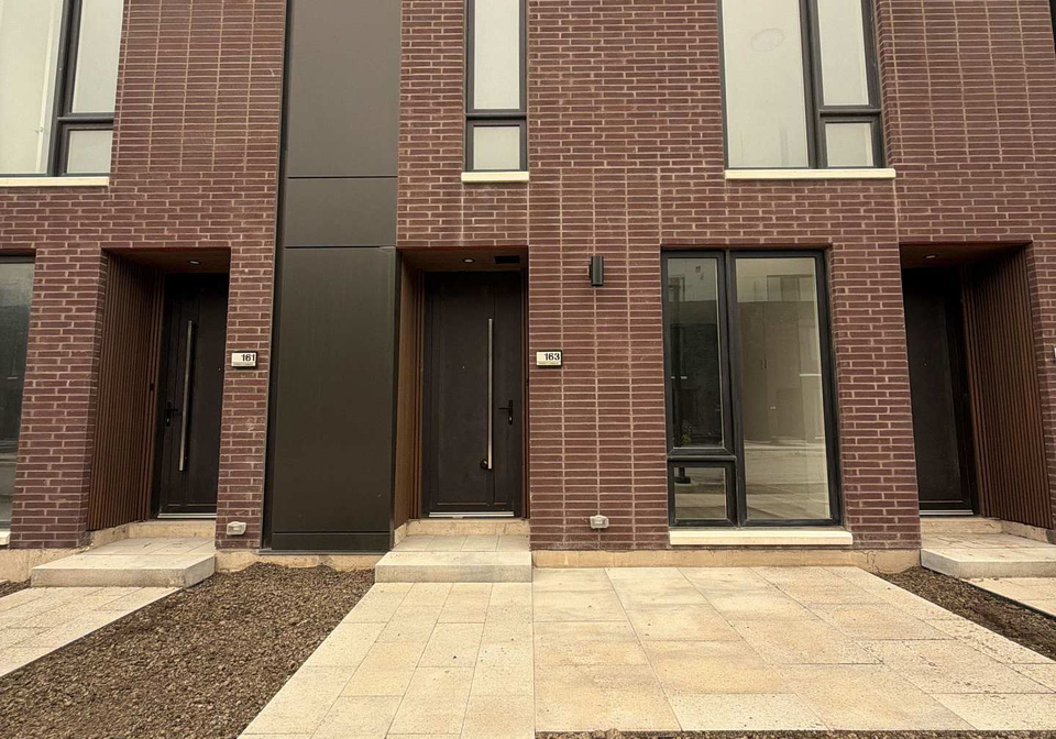 163-everett-common-st-catharines-ontario-x13579116