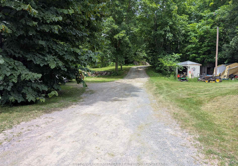 811-pierces-lane-leeds-and-the-thousand-islands-ontario-x13579138