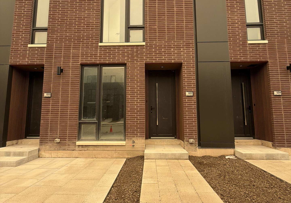 157-everett-common-st-catharines-ontario-x13579296