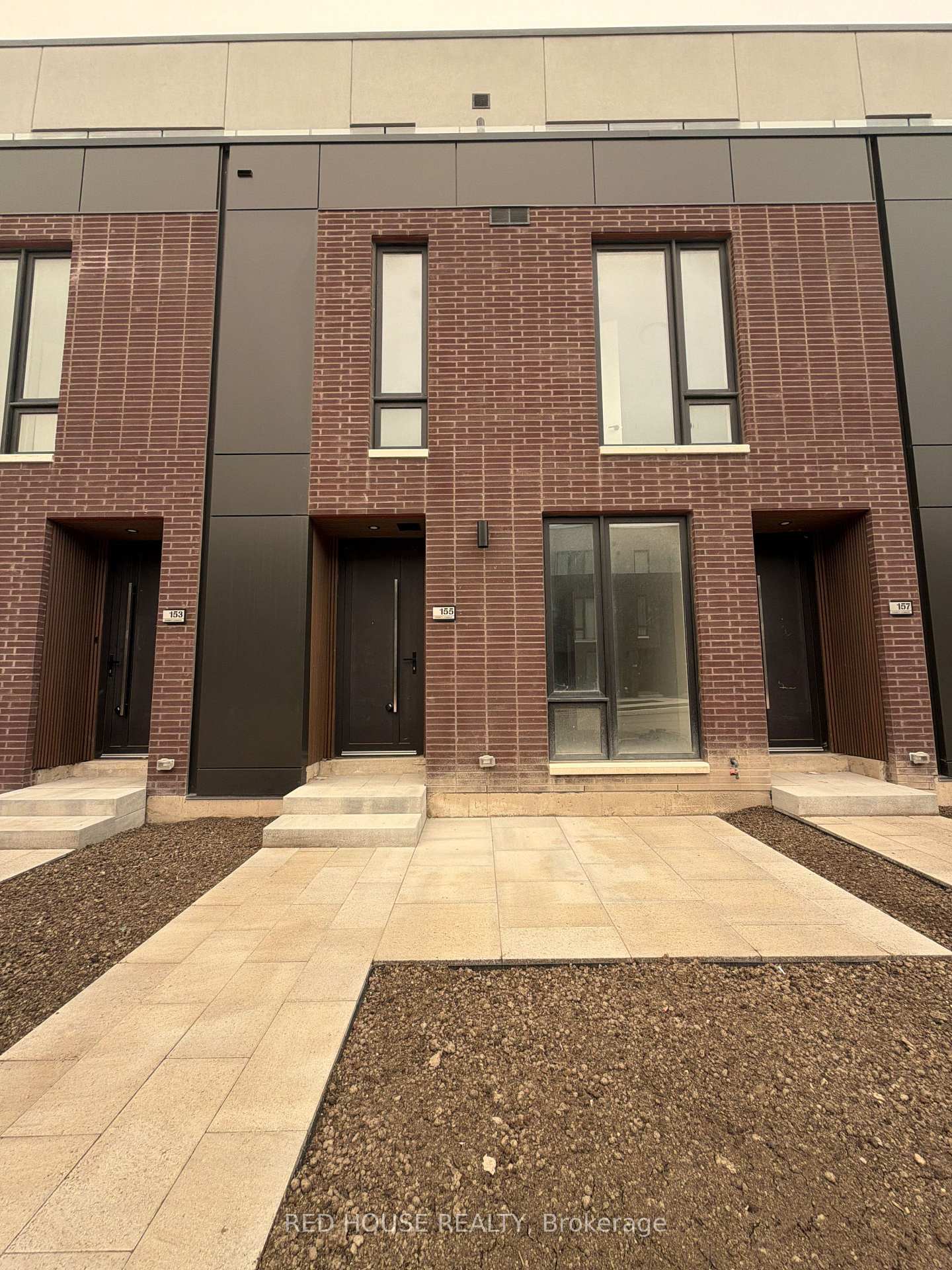 155-everett-common-st-catharines-ontario-x13579394