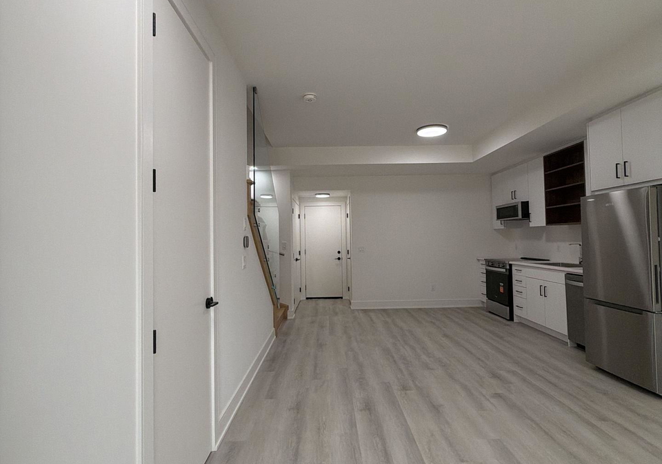 155-everett-common-st-catharines-ontario-x13579394