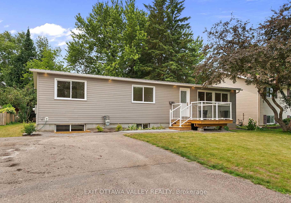 5-selkirk-street-petawawa-ontario-x13579448