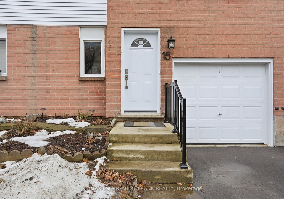 1255-upper-gage-avenue-hamilton-ontario-x13579520