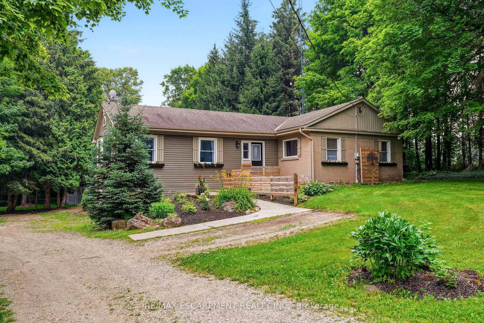 318-10th-concession-road-e-hamilton-ontario-x13579584