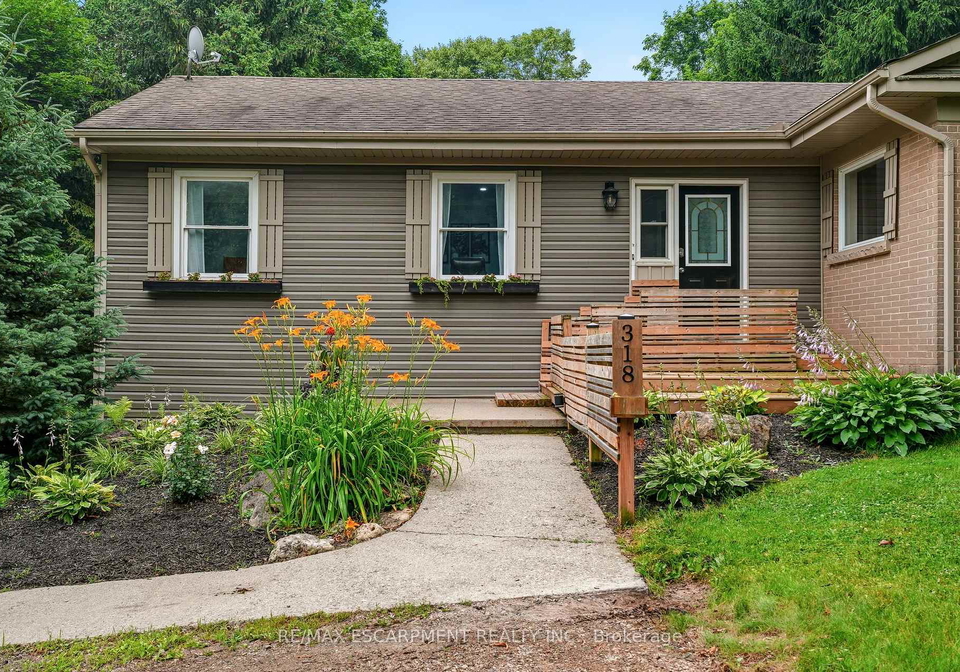 318-10th-concession-road-e-hamilton-ontario-x13579584