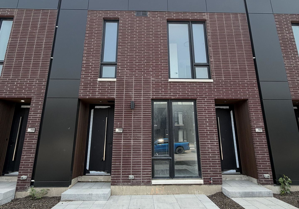 115-everett-common-st-catharines-ontario-x13579806