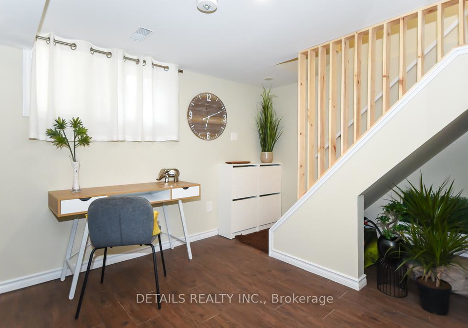 2151-lambeth-walk-ottawa-ontario-x13579842