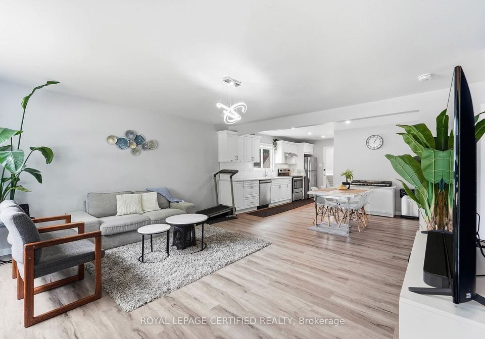 18-coventry-street-st-catharines-ontario-x13579886
