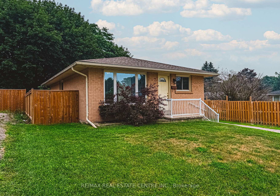 7-chapman-court-cambridge-ontario-x13579890