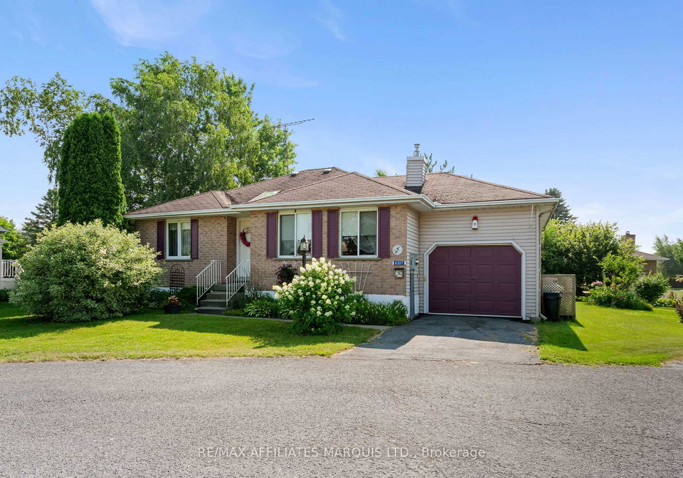 6287-graham-court-south-glengarry-ontario-x13580254