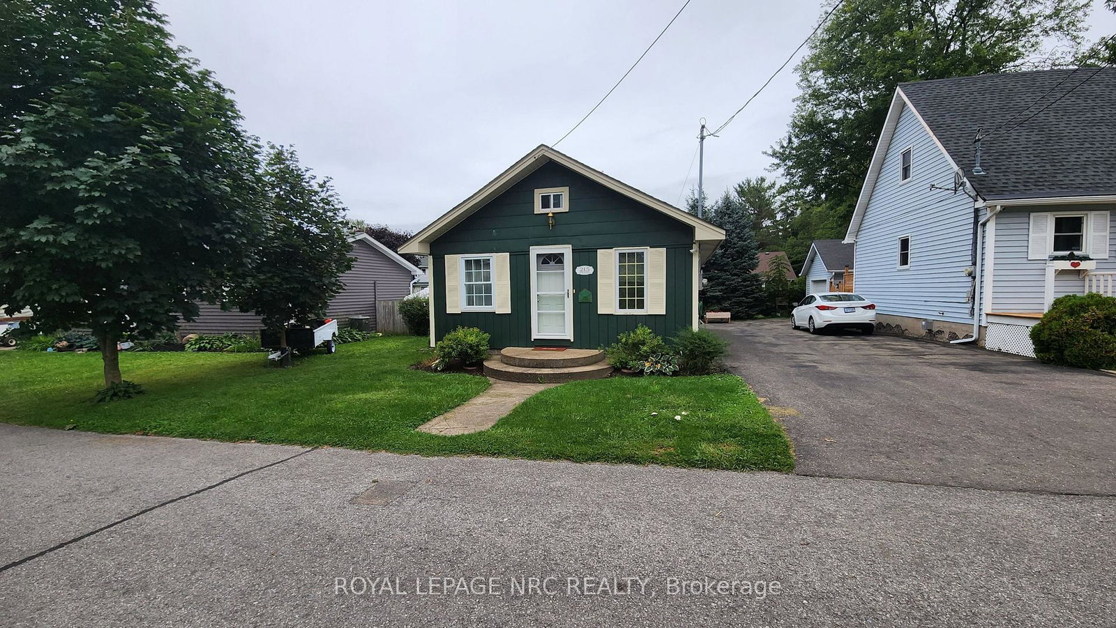 215-devon-place-fort-erie-ontario-x13580300