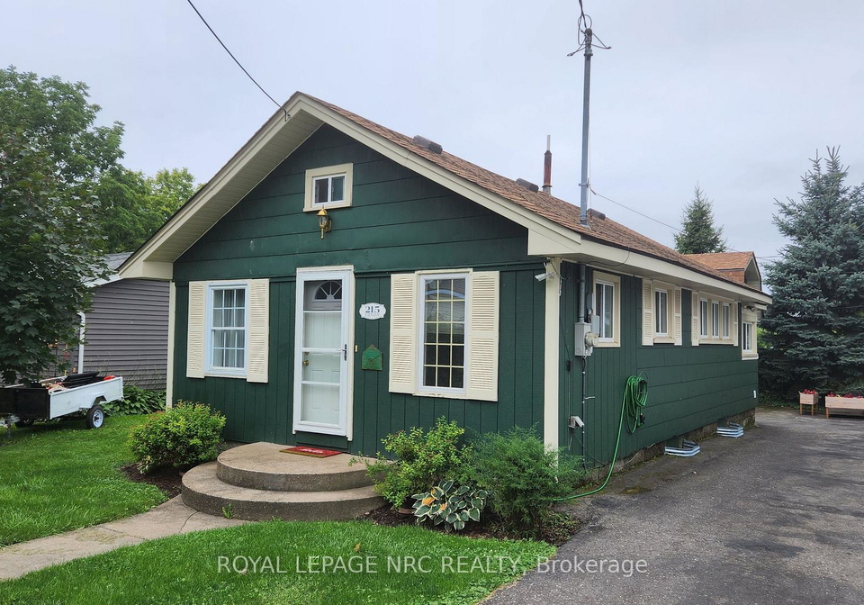 215-devon-place-fort-erie-ontario-x13580300