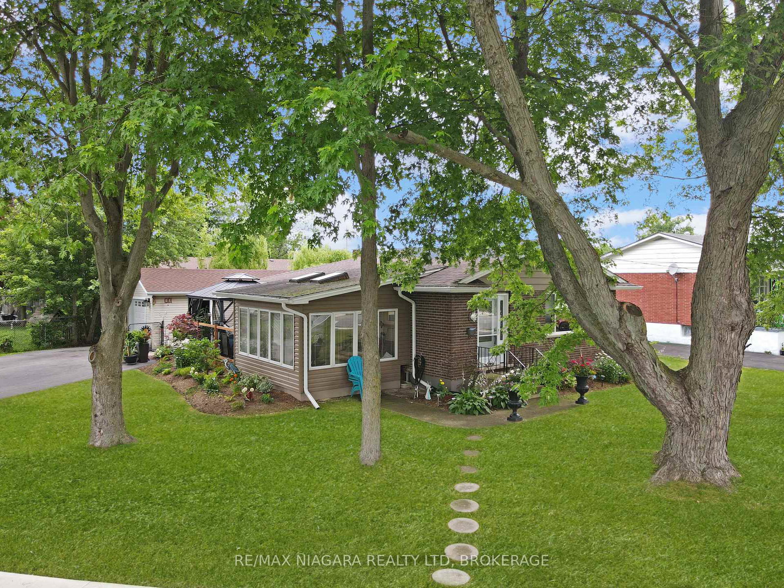 11-king-street-fort-erie-ontario-x13580658