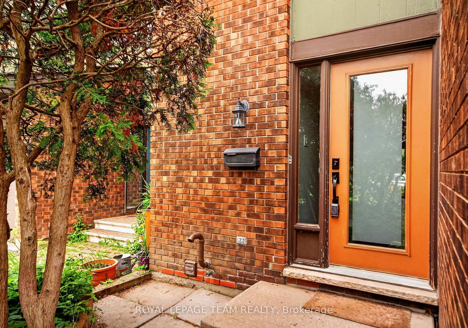 18-chisholm-court-kanata-ontario-x13581096