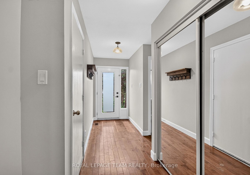 18-chisholm-court-kanata-ontario-x13581096