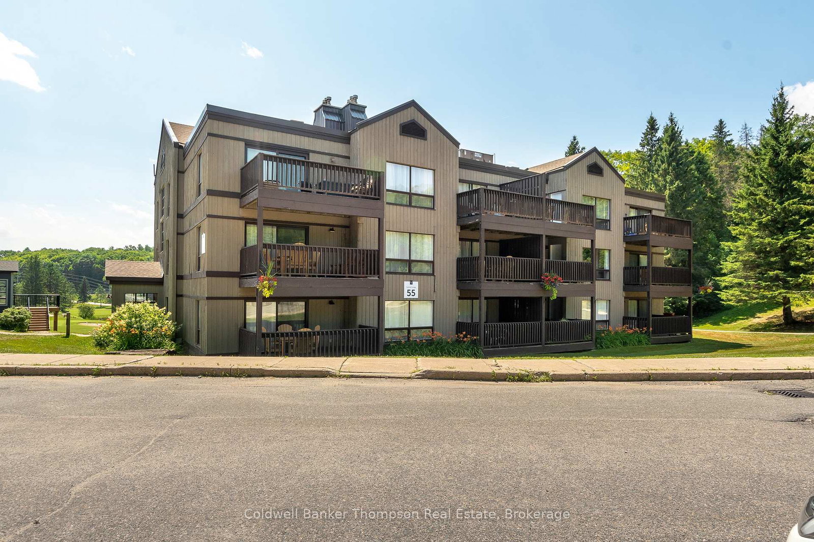 1235-deerhurst-summit-drive-huntsville-ontario-x13581112