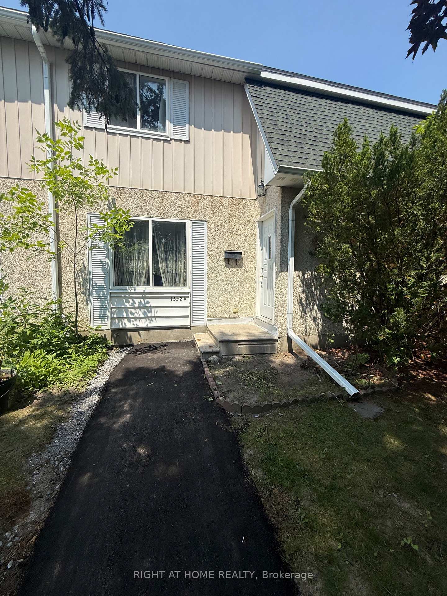 1552-beaverpond-drive-ottawa-ontario-x13581116