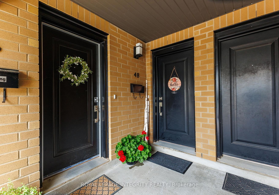 48-bergeron-private-w-ottawa-ontario-x13581272