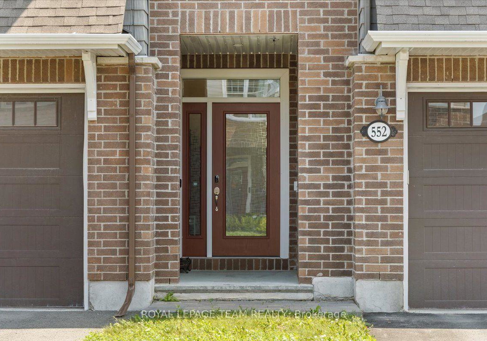 552-jackdaw-avenue-ottawa-ontario-x13582072