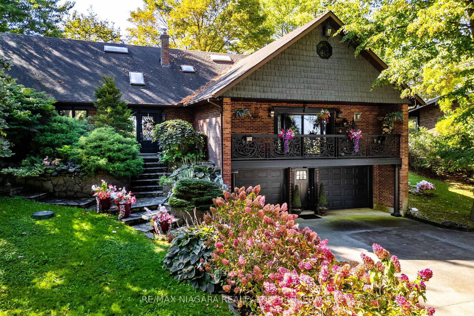 735-lakeshore-road-e-port-colborne-ontario-x13582184