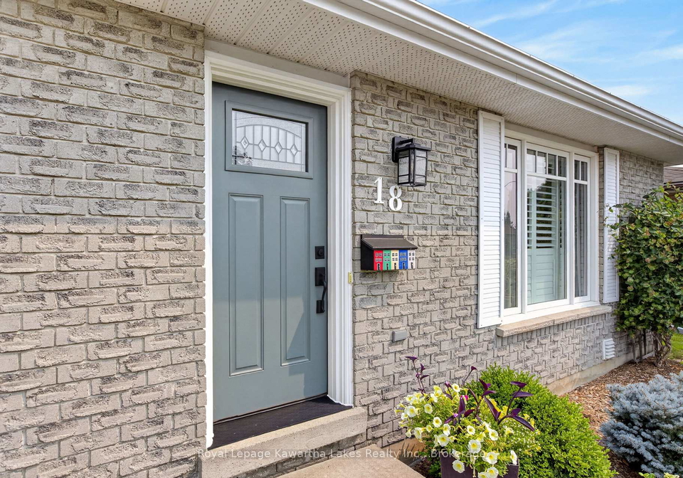 18-madill-crescent-kawartha-lakes-ontario-x13582410