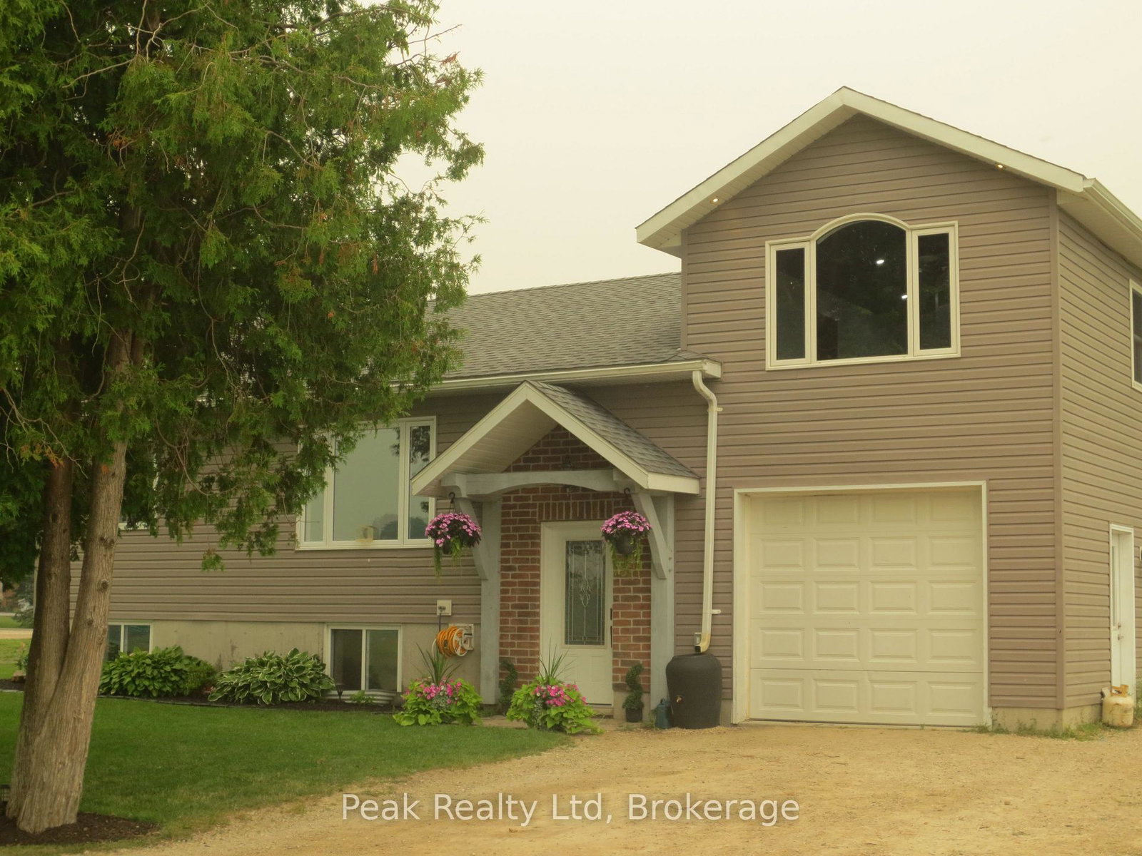 5773-highway-23-highway-minto-ontario-x13582474