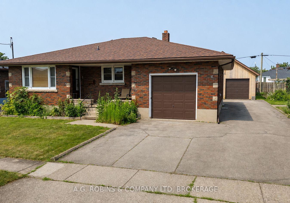140-classic-avenue-welland-ontario-x13582502