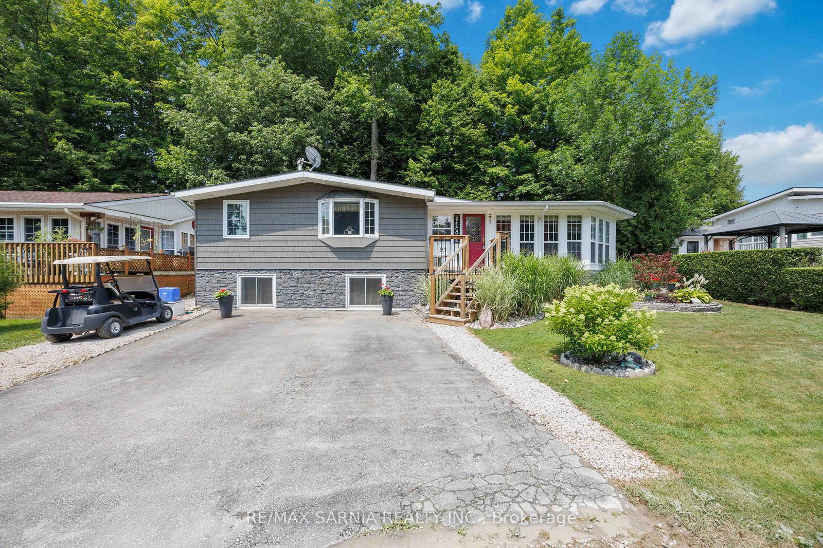 4895-lakeshore-road-plympton-wyoming-ontario-x13582546