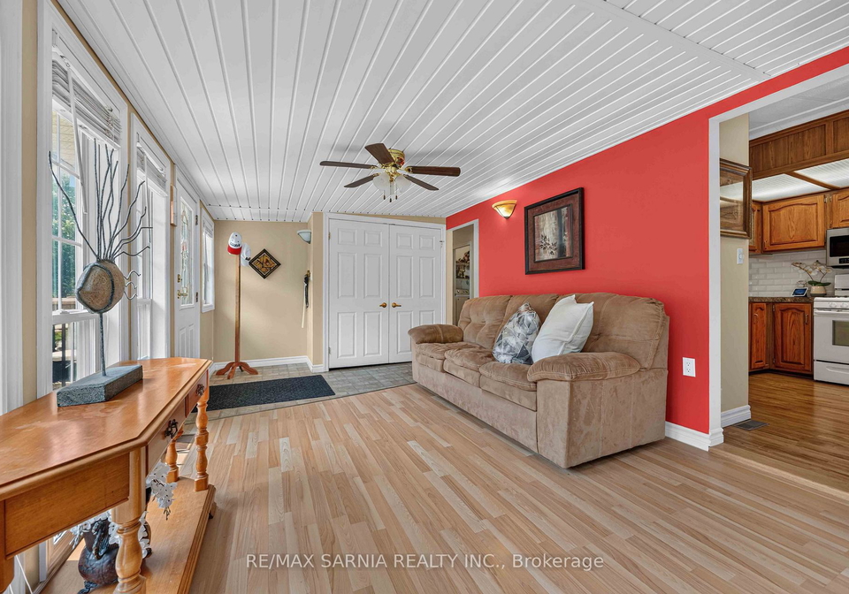 4895-lakeshore-road-plympton-wyoming-ontario-x13582546
