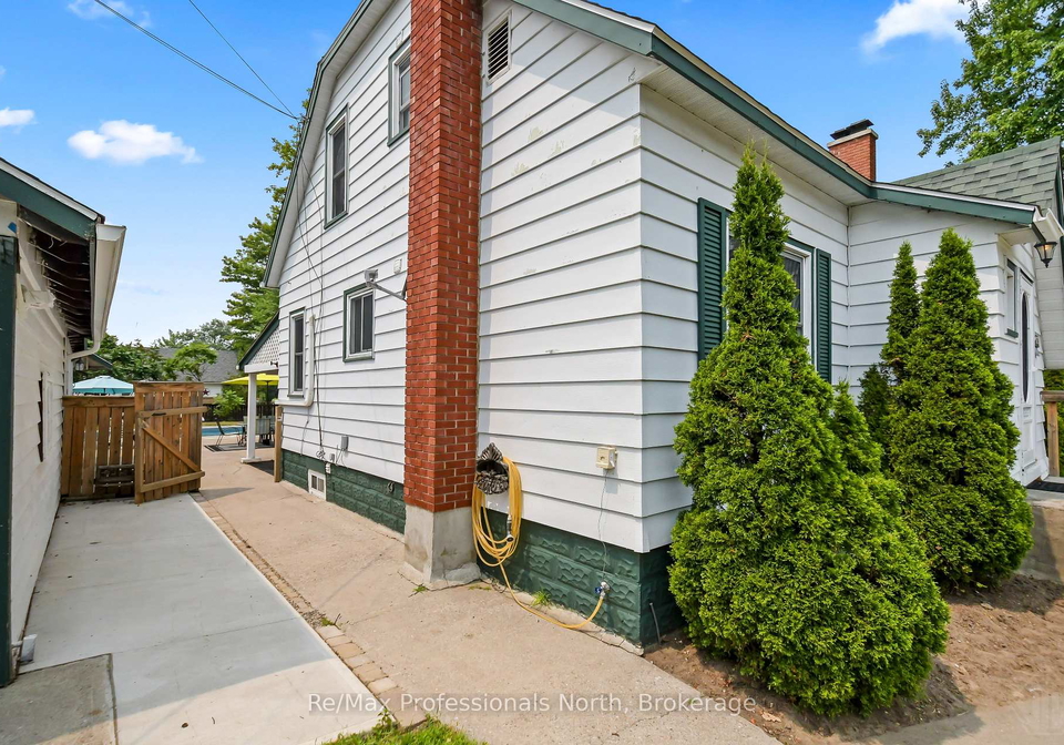 695-john-street-n-gravenhurst-ontario-x13582602