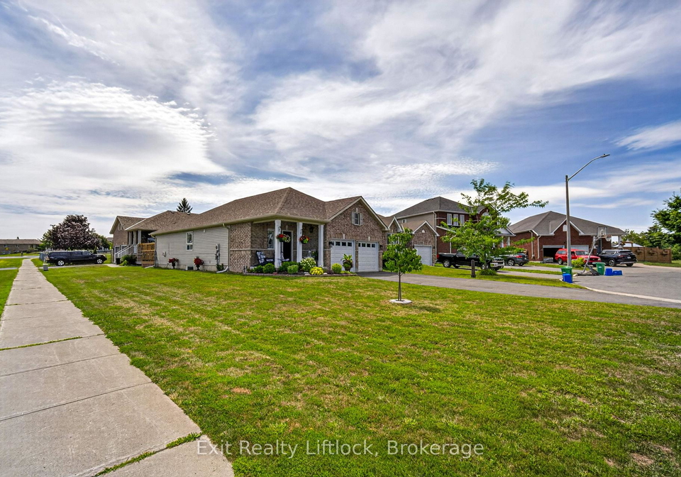 1-mcgregor-court-peterborough-ontario-x13582920
