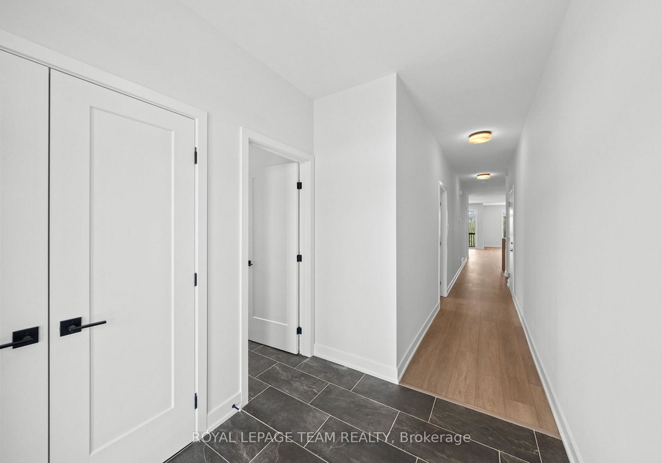 1094-moore-street-brockville-ontario-x13583128