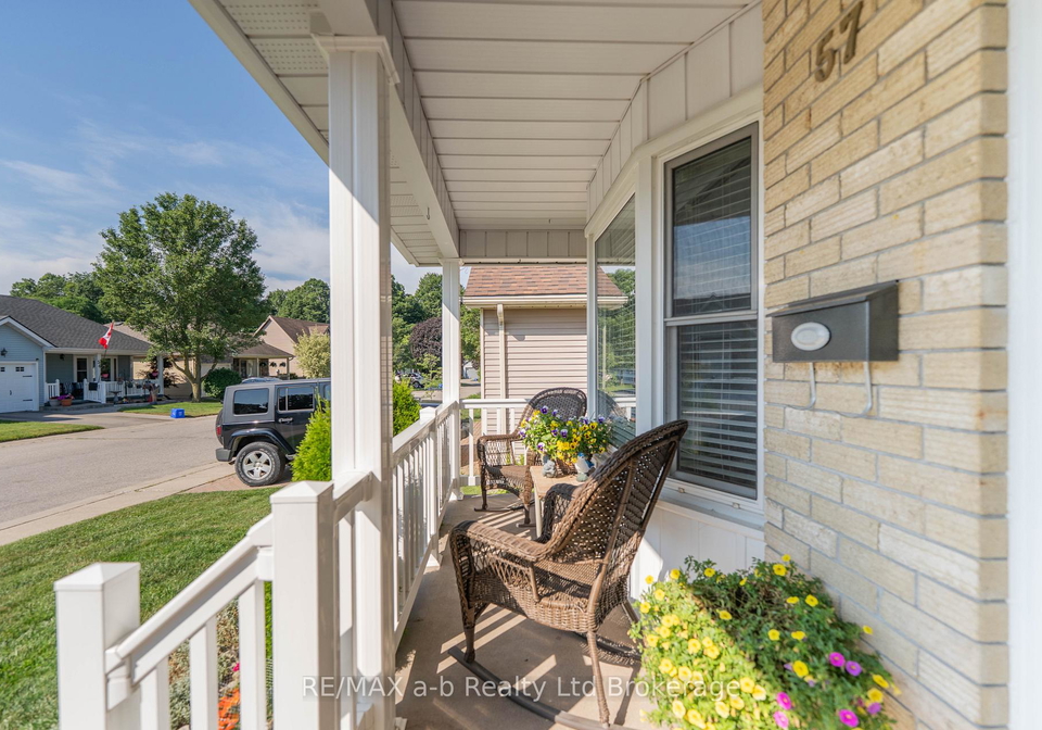 57-edwin-crescent-tillsonburg-ontario-x13583270
